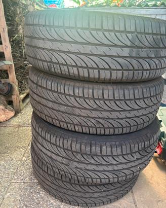 4 Gomme torque  205/55 r16 91V