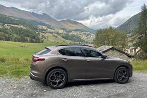 Alfa Stelvio 2.2 210 cv allestita veloce