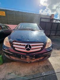 Ricambi MercedesBenz Classe B 180CDI 2009 640940