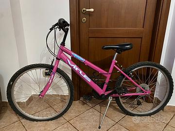 Bicicletta 24 Virus Bambina/Ragazza fucsia