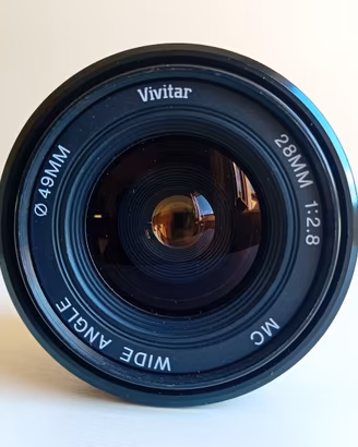 Vivitar 28mm f/2.8 grandangolo