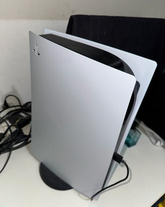 Play 5 con caricatore wireless