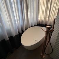 Vasca freestanding Eggo in Luxolid bianco opaco