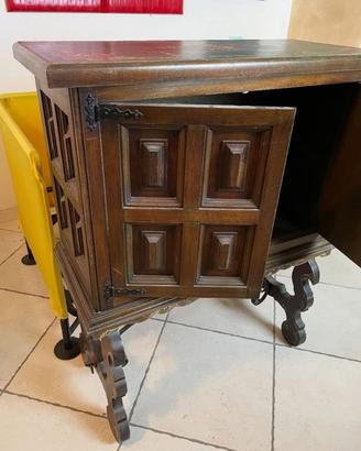 2 mobili in legno spagnoli con dipinto