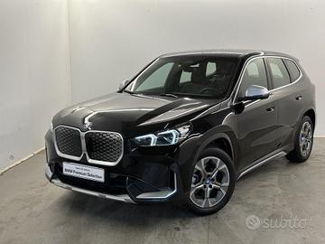 BMW iX1 edrive 20 X-Line