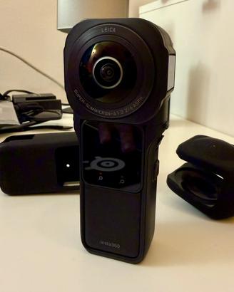 Insta 360 one inch Leica