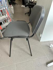 Sedie in tessuto grigio