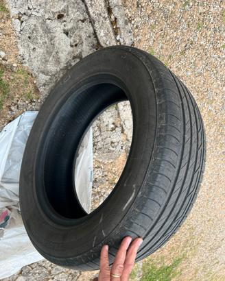 Due gomme bridgeston estive misura 17