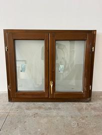 Finestra legno