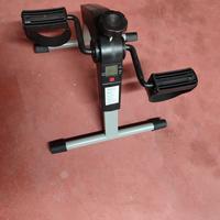 attrezzo ginnico per braccia e gambe