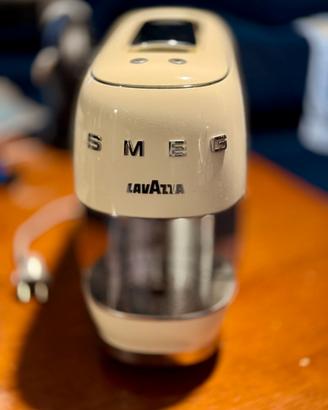 SMEG Lavazza A Modo Mio