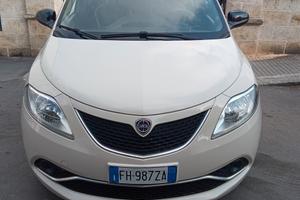 Lancia Ypsilon 1.2 gpl