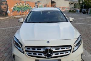 Mercedes-Benz GLA 200 d Automatica Sport