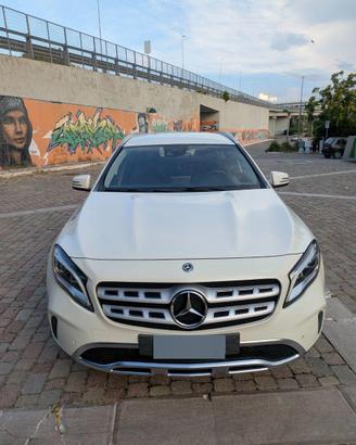 Mercedes-Benz GLA 200 d Automatica Sport