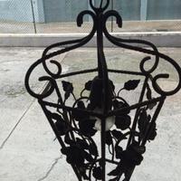 Lampadario antico in ferro battuto
