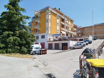 Via Berlinguer-Locale D/7 di 352mq con tre accessi