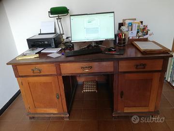 Scrivania fine '800/inizi '900, noce e rovere