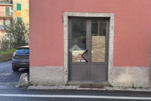 NEGOZIO A BORZONASCA