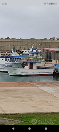 Barca da pesca con licenza