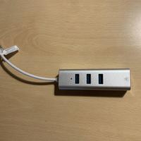 Hub 3 porte USB 3.0 con porta gigabit ethernetRJ45