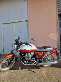 Moto Guzzi V7 special