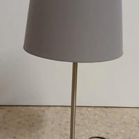 Lampada da Tavolo/Comodino Moderna - Base Acciaio