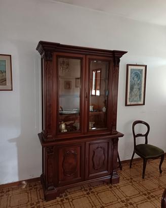 mobili in arte povera. 