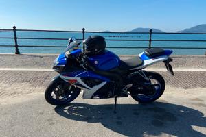 Suzuki gsx r 600 k 7