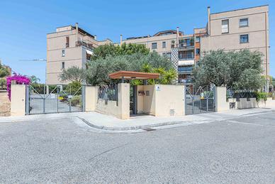 Su planu: ampio ufficio