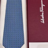 Cravatta Salvatore Ferragamo NUOVA