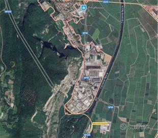 LOTTO CON CAPANNONE IN POSIZIONE STRATEGICA