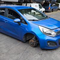 KIA RIO 2013 SOLO PER RICAMBI