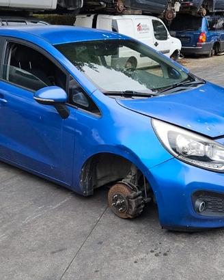 KIA RIO 2013 SOLO PER RICAMBI
