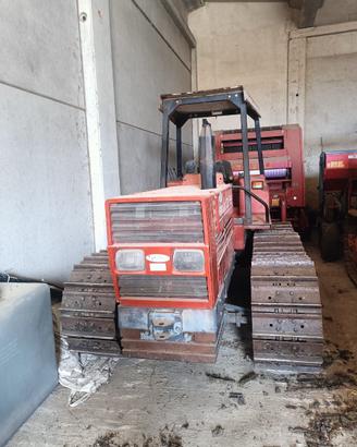 Trattore cingolato New Holland 100.55