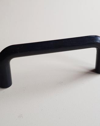 MANIGLIA nera interasse 64 mm per mobili
