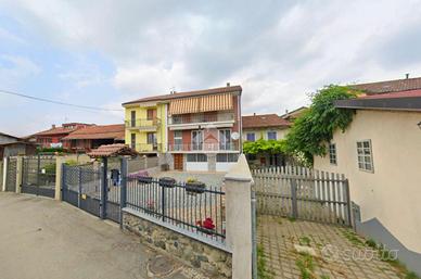 4 LOCALI A MONCALIERI