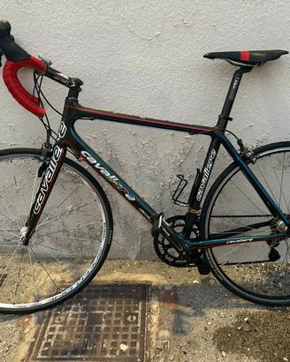 Bicicletta in carbonio