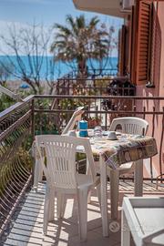 Bilocale sul mare