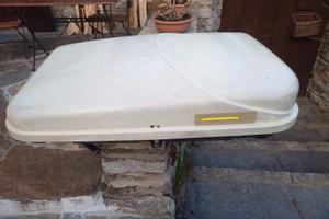 bagagliera tetto auto con chiusura chiave.  