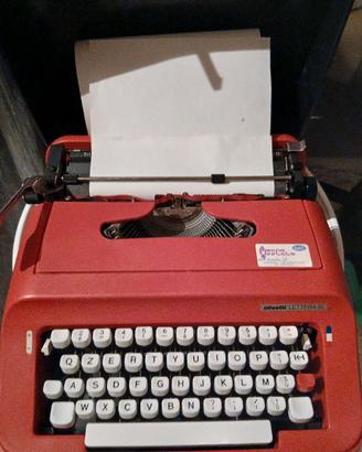 Macchina da scrivere Olivetti lettera 92  c/custod