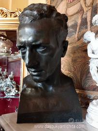 Busto in bronzo di uomo firmato E. Tinto