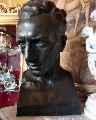 Busto in bronzo di uomo firmato E. Tinto