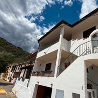 Sardegna Costa Nord Est - Trilo con doppi servizi