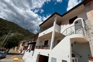 Sardegna Costa Nord Est - Trilo con doppi servizi