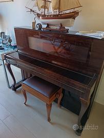 pianoforte petrof chippendale 