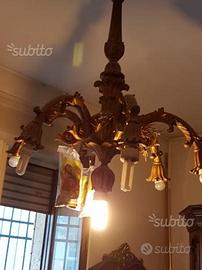 Lampadari in legno antichi