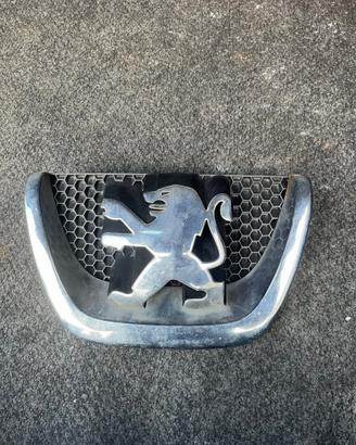 Stemma anteriore Peugeot 206 plus anno 2009