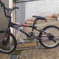 bicicletta bmx ragazzo/a