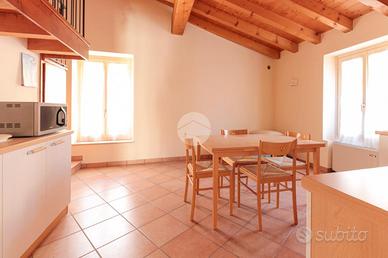 CASA INDIPENDENTE A TOSCOLANO-MADERNO