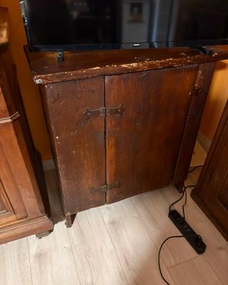 Mobile in legno
